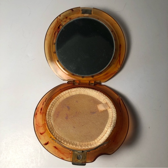 Antique Makeup Compacts - Picture 7 of 13